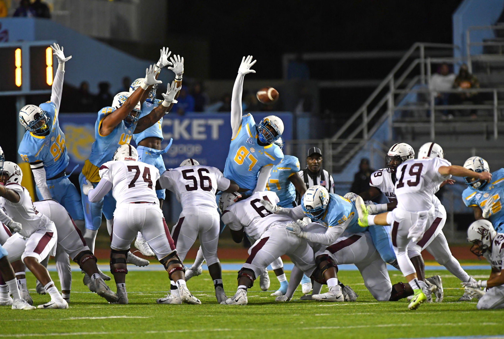 BR.sualabamaamfootball.110319 TS 1802.jpg